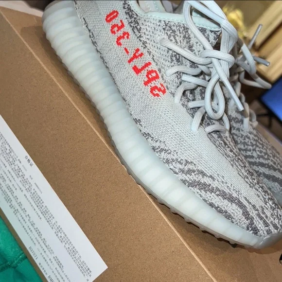 YEEZY BOOST 350 MADE BY ADIDAS